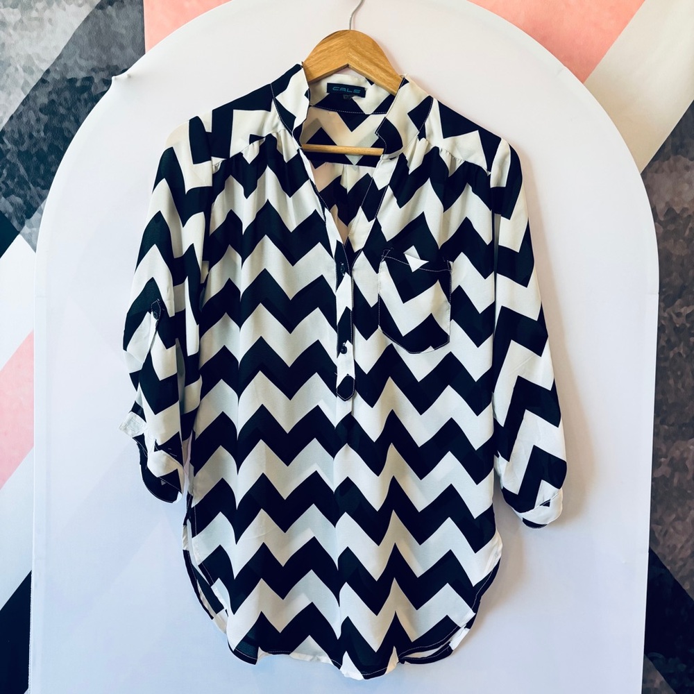 Cals Black and White Chevron Button Down Shirt